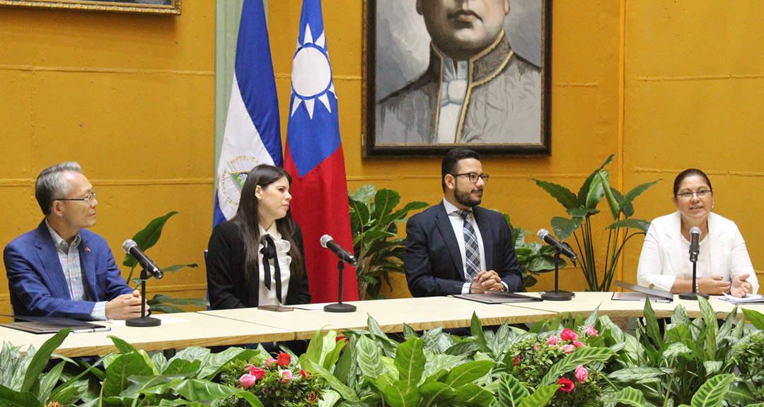 Maestra Ramona Rodríguez Pérez, Rectora de la UNAN-Managua y Presidenta del CNU. 