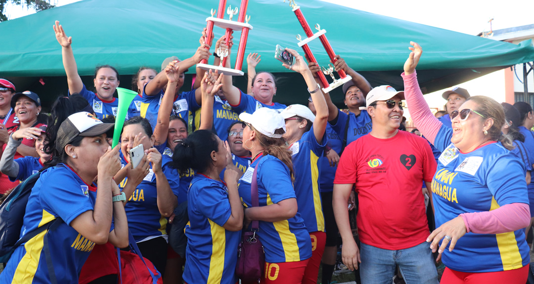 Docentes universitarias de la UNAN-Managua campeonas en kickball y voleibol