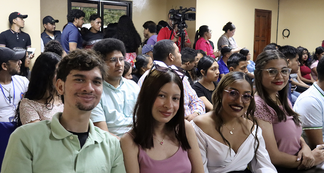 Futuros comunicadores continúan consolidando competencias profesionales