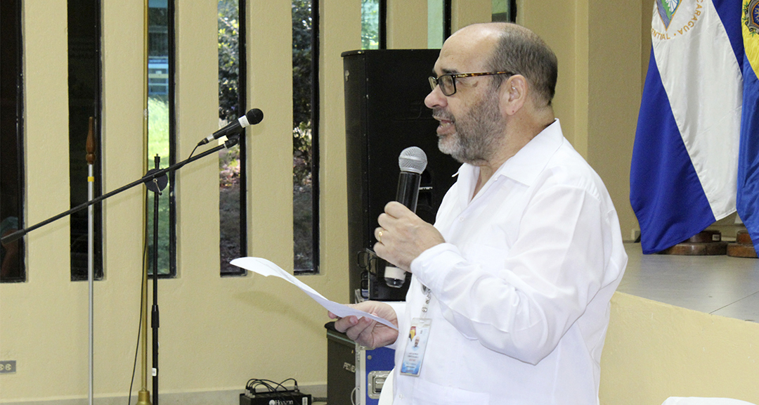 El Dr. Luis Alfredo Lobato, Presidente del tribunal evaluador del concurso da a conocer los ensayos ganadores