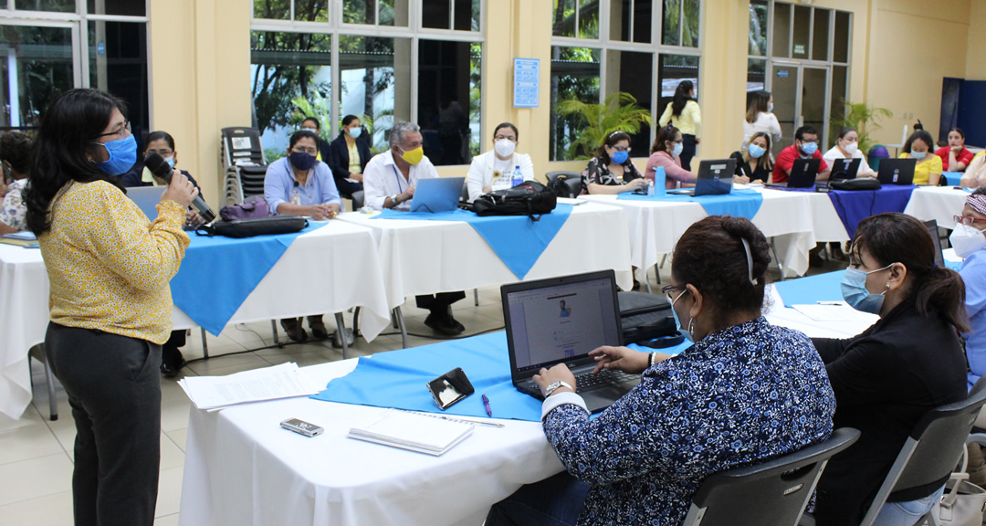 Administradores de la UNAN-Managua reciben taller de sensibilización sobre nuevas disposiciones administrativas