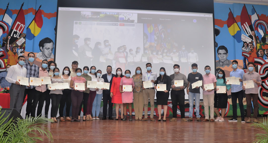 Premiación de ganadores de cada sede.