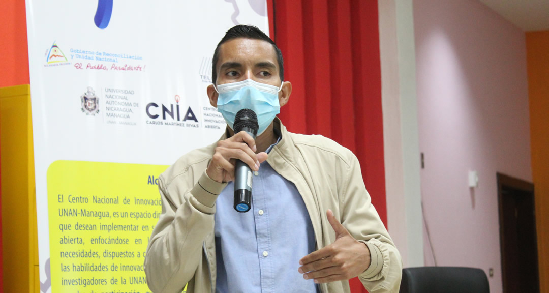 Maestro Josseth Díaz Domínguez, coordinador del Centro Nacional de Innovación Abierta Carlos Martínez Rivas (CNIA) presentó la metodología de la Temporada