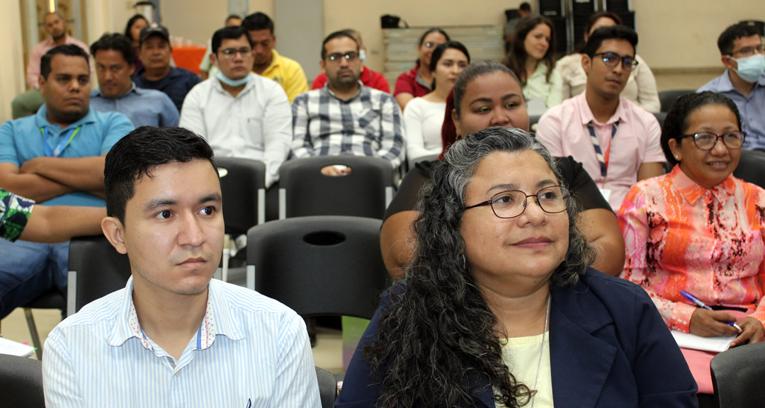 En esta capacitación participa personal docente y administrativo