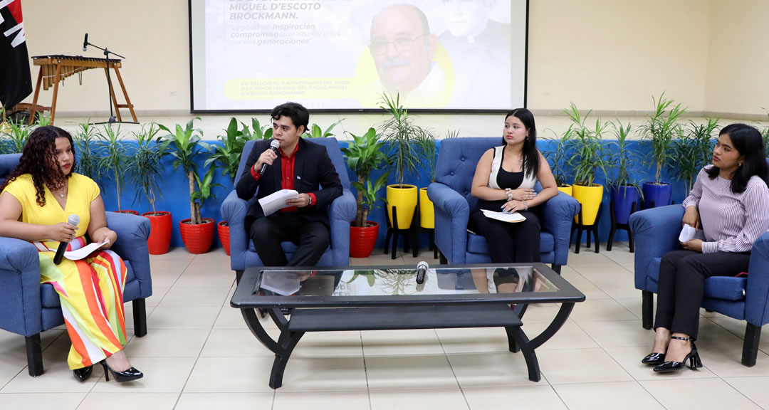 Universitarios reflexionan sobre legado del Padre Miguel d’Escoto Brockmann