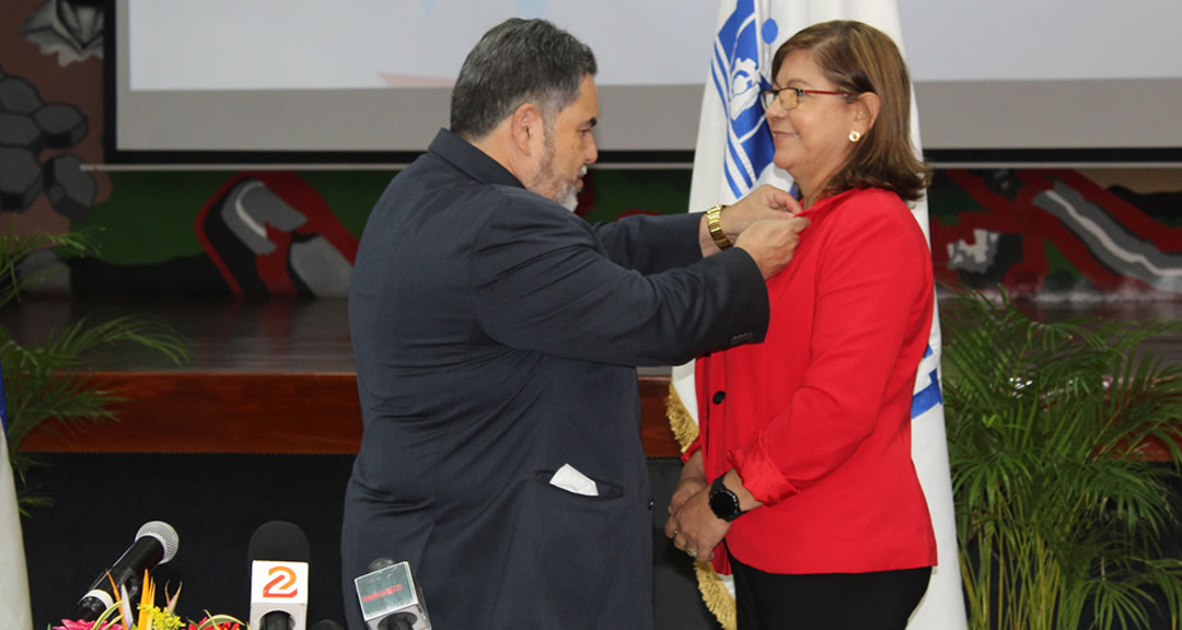 Durante el encuentro el CSUCA formalizó de manera solemne el nombramiento de la maestra Ramona Rodríguez Pérez como presidenta de esta institución educativa regional, cargo en el que funge desde julio de 2021