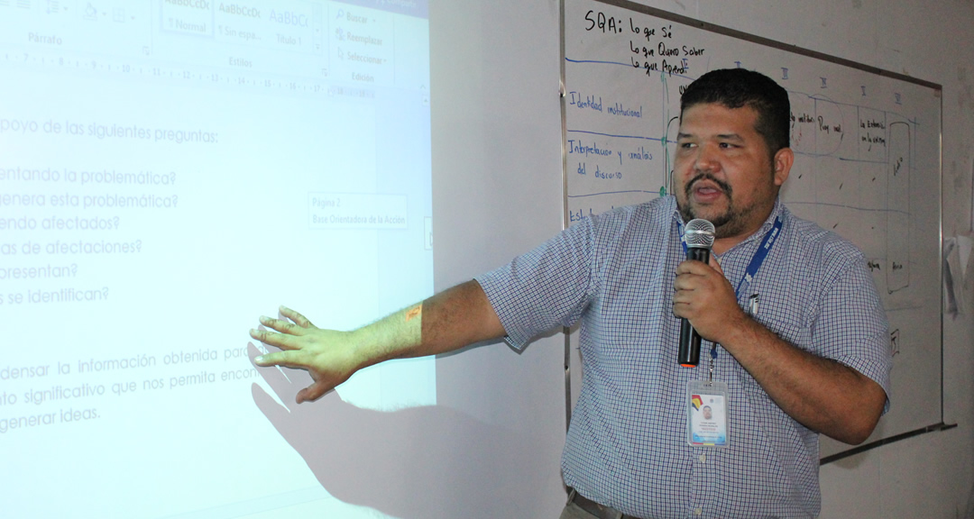 César Pereira, facilitador del taller