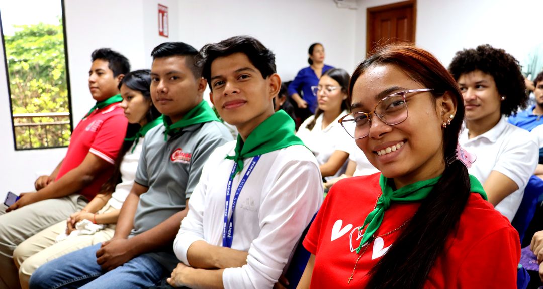 Jóvenes fortalecen liderazgo con enfoque ambiental para la transformación de los entornos