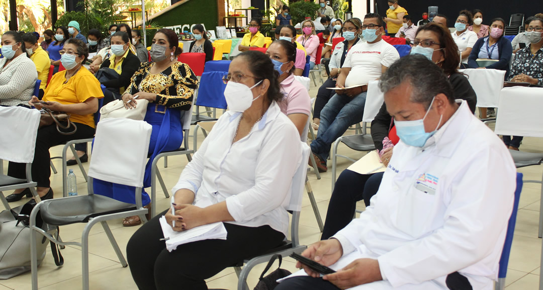 Al foro asistió la comunidad universitaria e invitados especiales