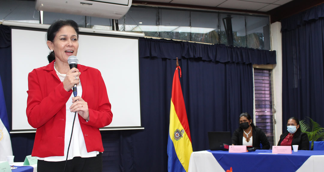 Maestra Telma López Briceño, directora del Departamento de Historia de la UNAN-Managua