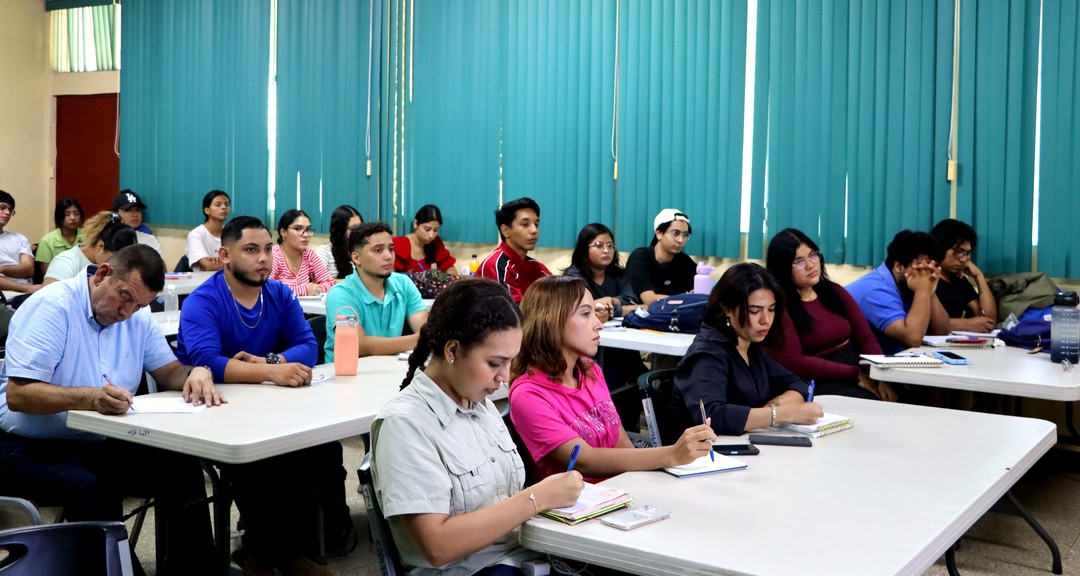 Abordan en seminario científico las consecuencias de la eutrofización en lagos tropicales