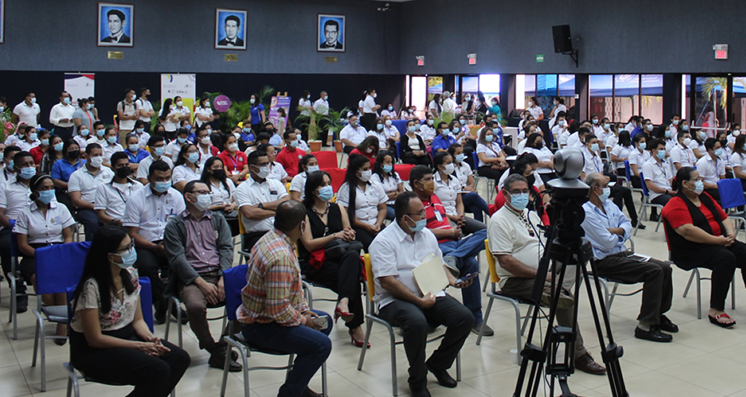 La comunidad universitaria asistió al congreso