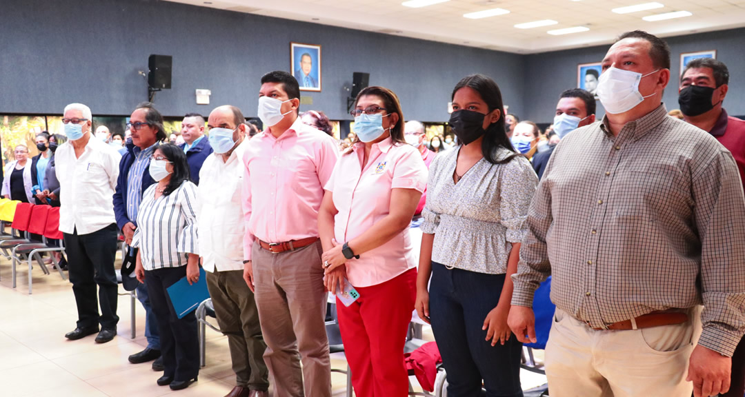 Nicaragua reconoce labor protagónica de los maestros