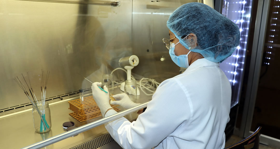 Nydelin Gutiérrez Mora, futura Microbióloga que refuerza conocimiento mediante prácticas profesionales