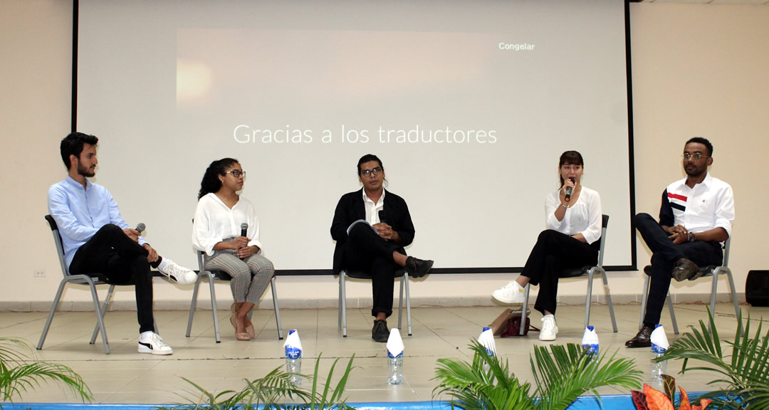 Universitarios celebran Día Internacional de la Traducción