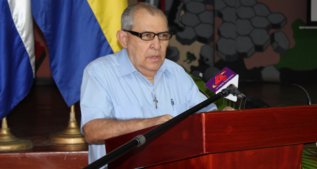 El Sr. Tomás Váldez Rodríguez, representante de la Comunidad Eclesial de Base San Pablo Apóstol compartió algunas memorias junto al Obispo Casaldáliga.