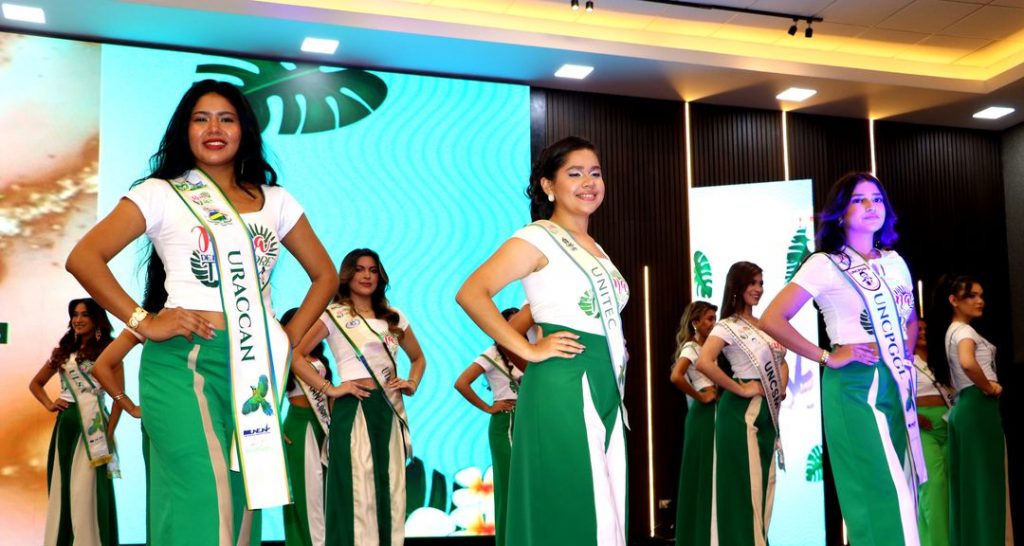 Candidatas a Reina de la Madre Tierra muestran su talento, la belleza y la conciencia ecológica