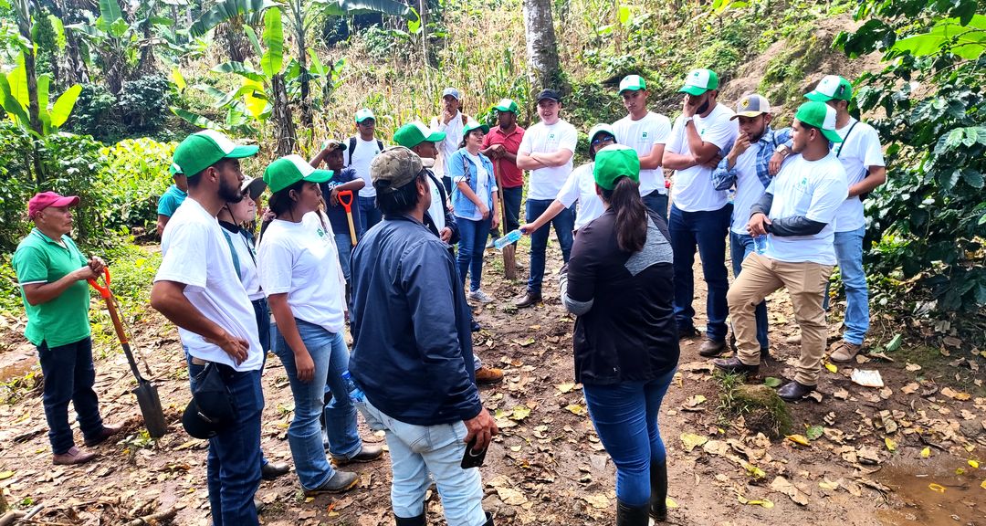 Voluntariado Social del CUR-Matagalpa aportando sostenibilidad comunitaria