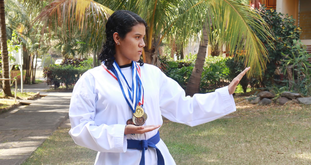 María Belén Sáenz Zúniga, una joven que fusiona la contabilidad con el Taekwondo