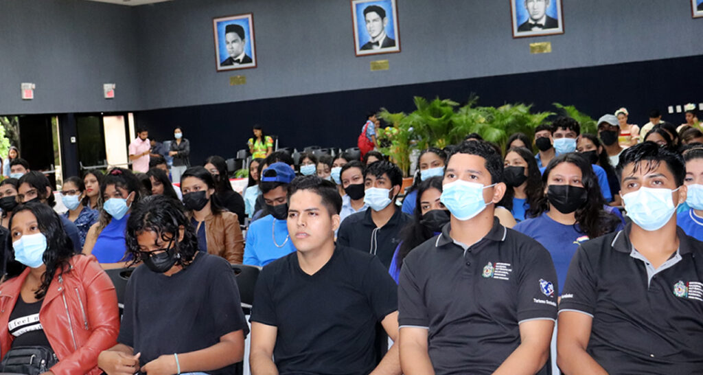 Estudiantes de la UNAN-Managua celebran el Día Mundial del Turismo