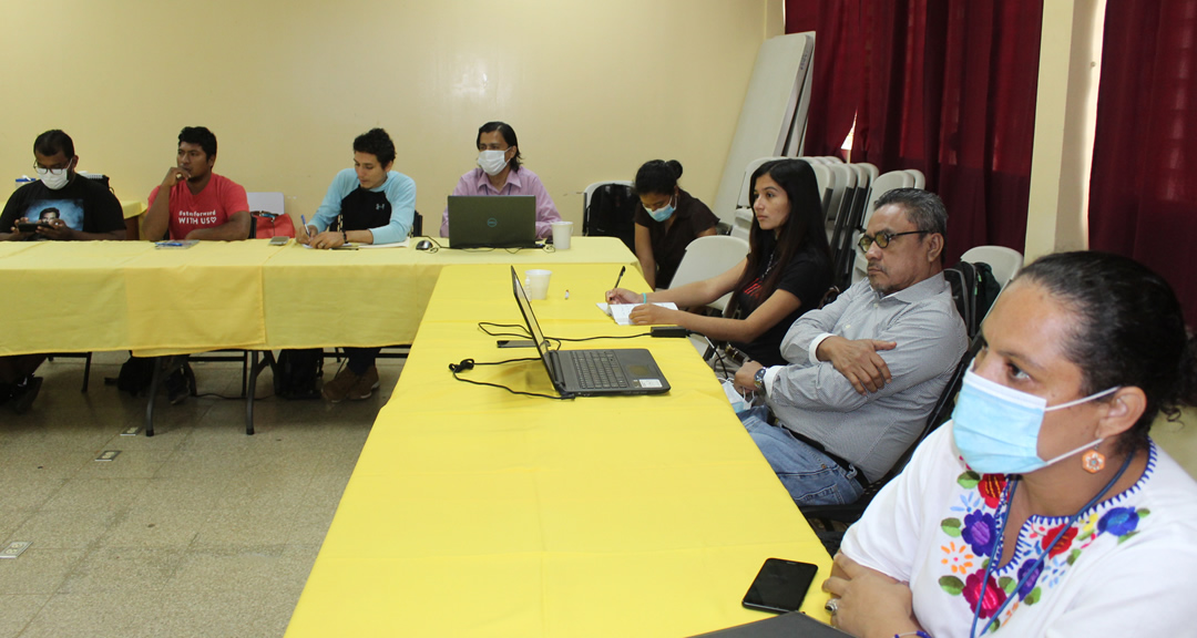 Estudiantes de Antropología Social en el taller de identidad cultural nicaragüense
