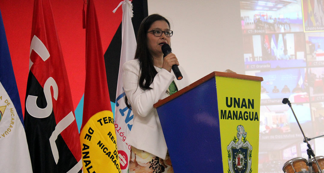 Máster Dayra Blandón Sandino, participa en representación del CNU.