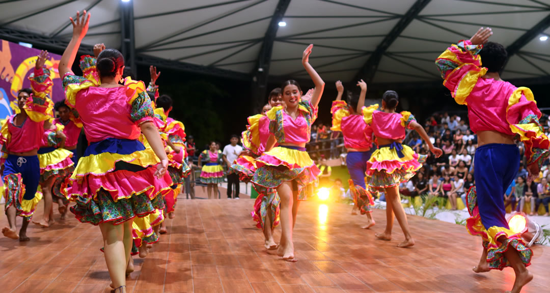 Becados internos de la UNAN-Managua celebran Festival de Baile Caribeño