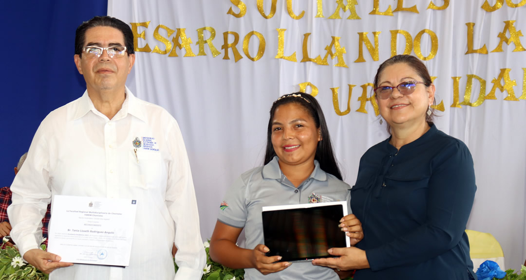 Reconocen alto rendimiento académico de UNICAM en Boaco y Chontales