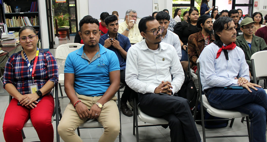 En el encuentro participaron docentes y estudiantes de la Facultad de Humanidades y Ciencias Jurídicas.