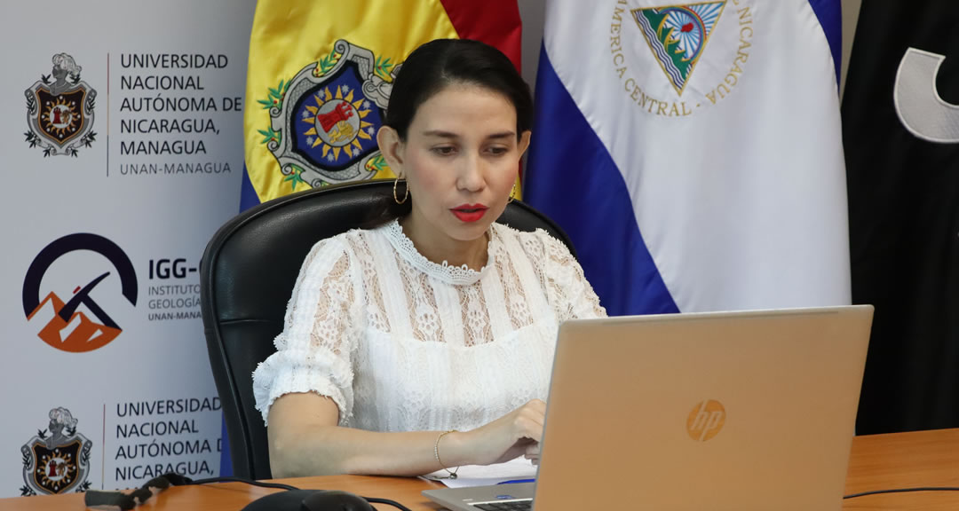 Presencia de gas Radón en el medioambiente y efectos en la salud humana, tema de seminario científico