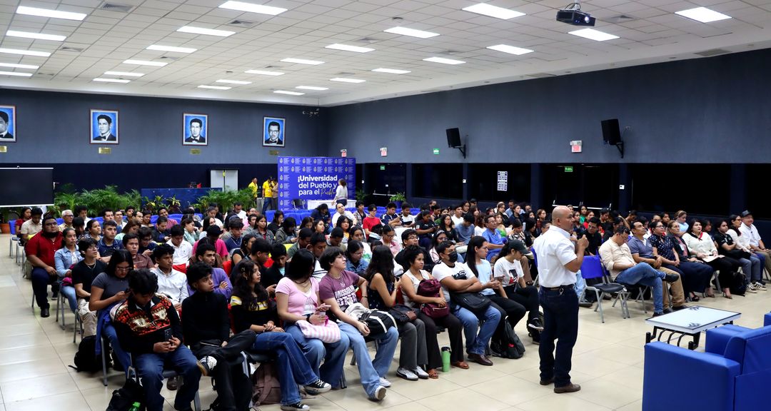 Uso seguro, ético y responsable del internet, tema esencial en la comunidad universitaria