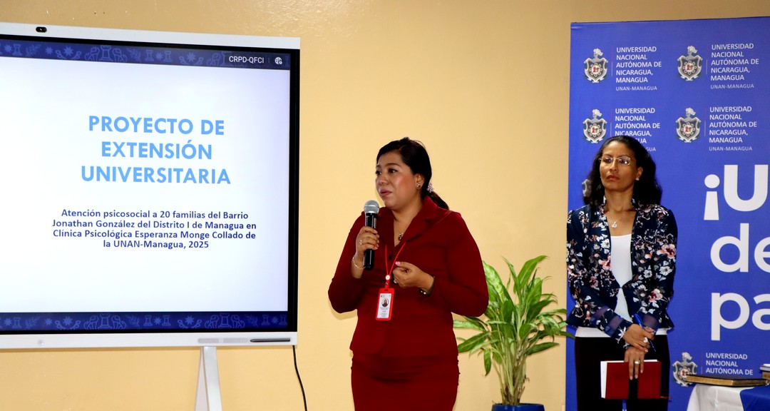 Extensionistas universitarios presentan propuestas de diseños de proyectos