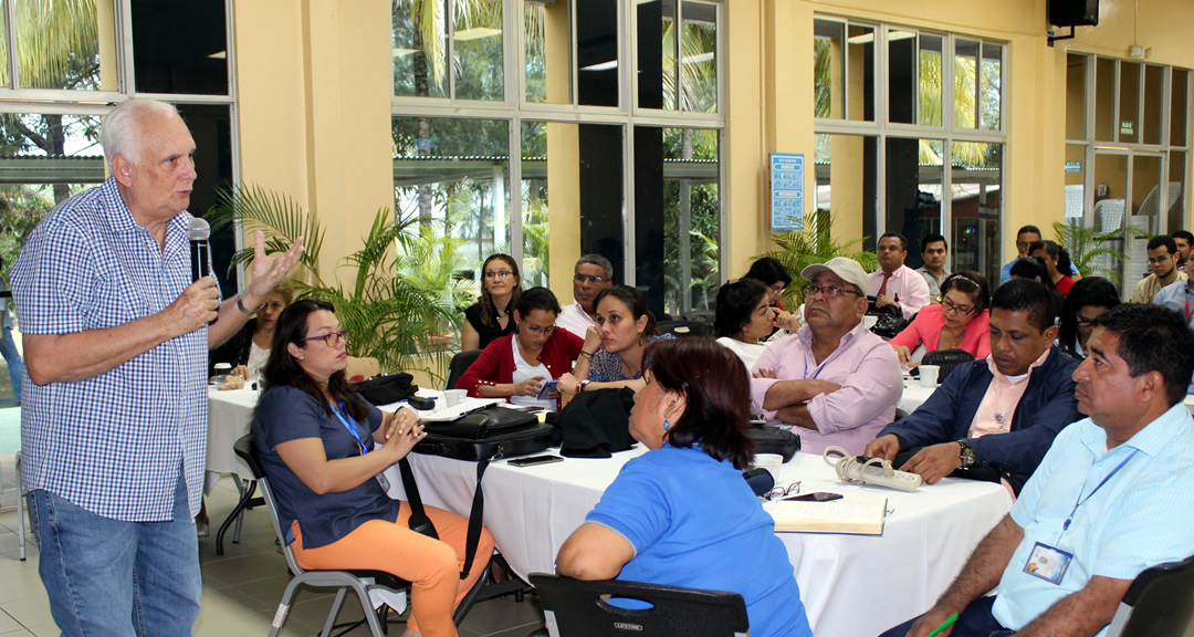 Docentes de la UNAN-Managua se preparan para estructurar especialidad en perfeccionamiento curricular por competencia.