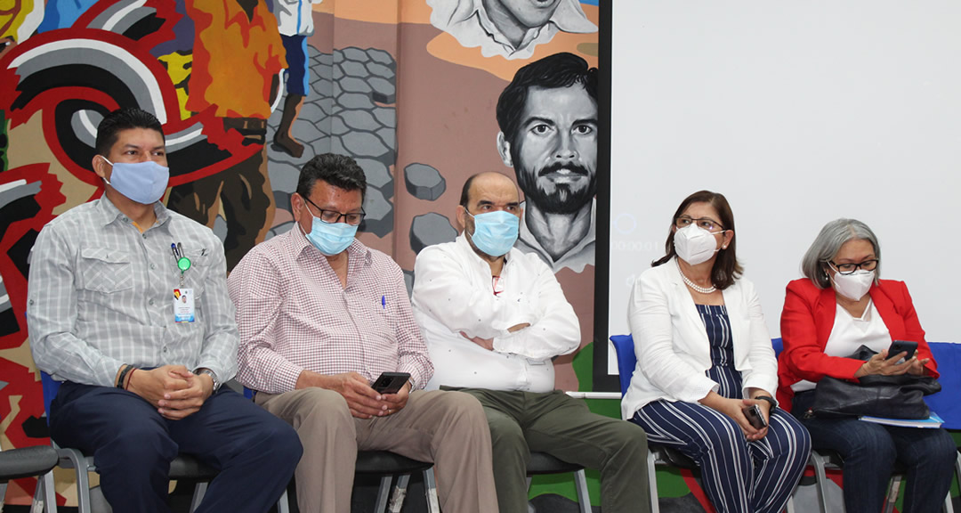 Maestra Ramona Rodríguez Pérez, Rectora de la UNAN-Managua y Presidenta del CNU, durante la actividad.