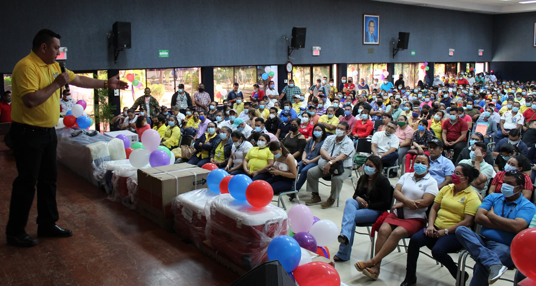Asamblea de trabajadores administrativos