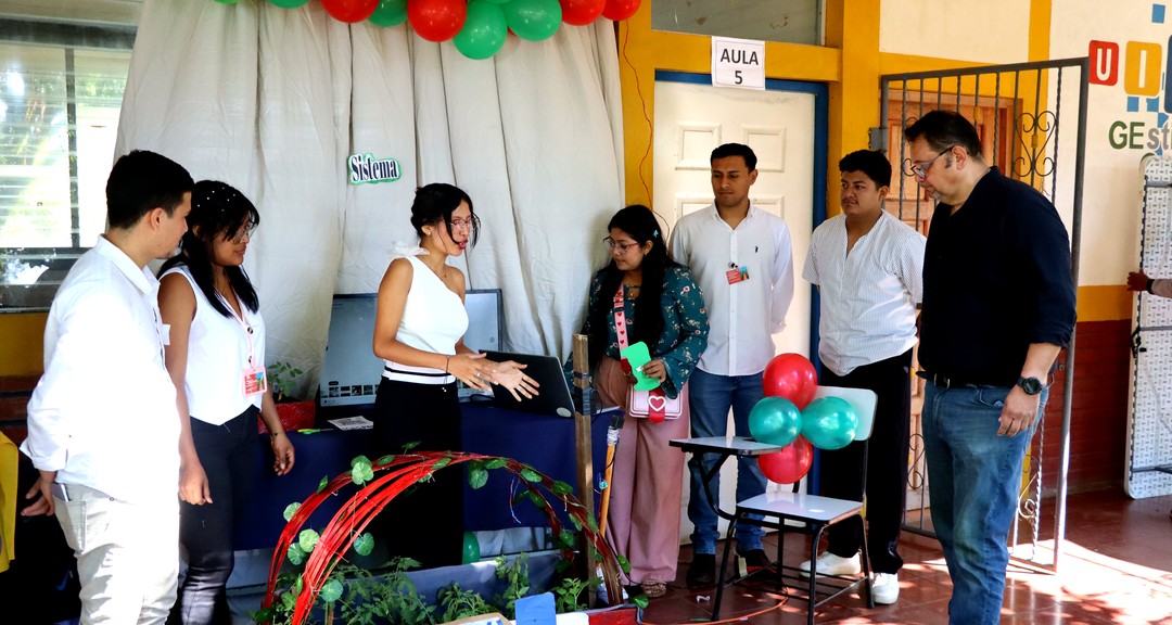 Estudiantes de Ingeniería Industrial desarrollan sistema de riego solar sostenible para pequeños productores agrícolas