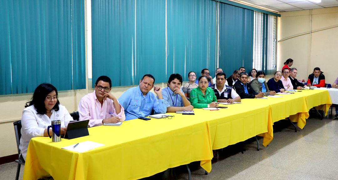 Instituciones del SINACAQ son capacitados en el tema de riesgos químicos en los laboratorios