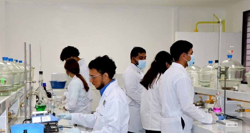 Remodelación de laboratorios fortalece la investigación y prácticas estudiantiles