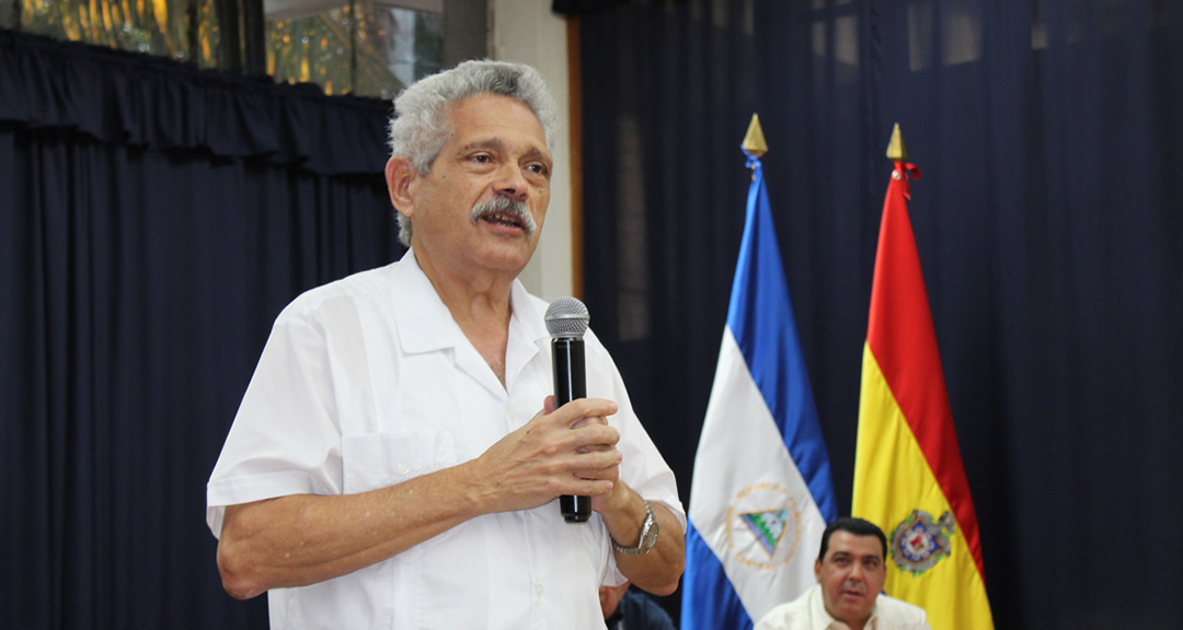 Dr. Pedro Pablo Rodríguez, Docente investigador del Centro de Estudios Martinianos de Cuba, agradeció a las autoridades universitaria por la invitación a esta conferencia.