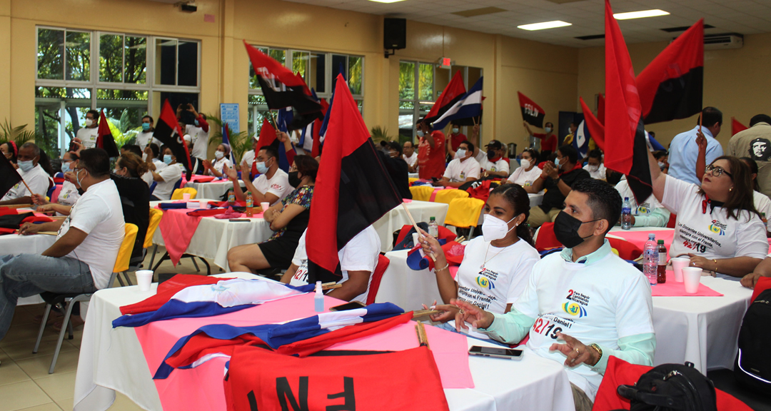 Dirigentes gremiales asistieron al acto en saludo al 42 aniversario de la Revolución Popular Sandinista