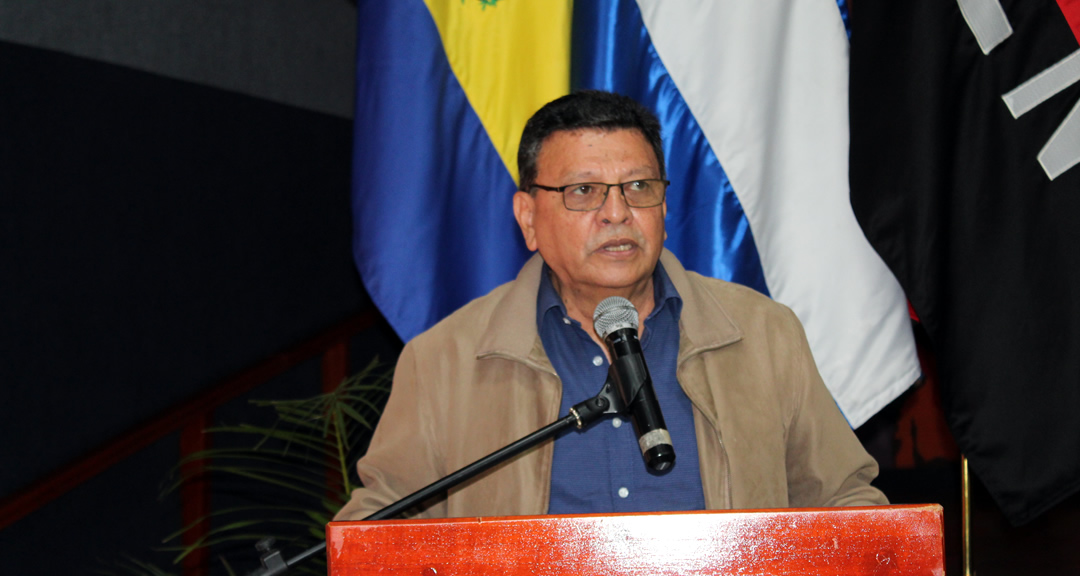 El MSc. Jaime López Lowery, Vicerrector General de la UNAN-Managua, reflexionó sobre la problemática de los conflictos y migraciones masivas que sufre Medio Oriente.
