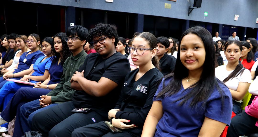 Juventud de Ciencias de la Salud, reflexiona en tema de salud y saberes ancestrales