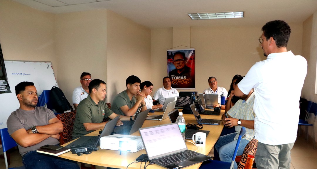Docentes de la UNAN-Managua/CUR-Matagalpa se capacitan sobre RStudio