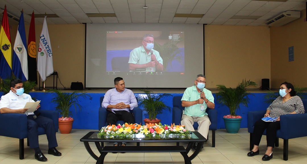 Panelistas reflexionan acerca de la continuidad educativa