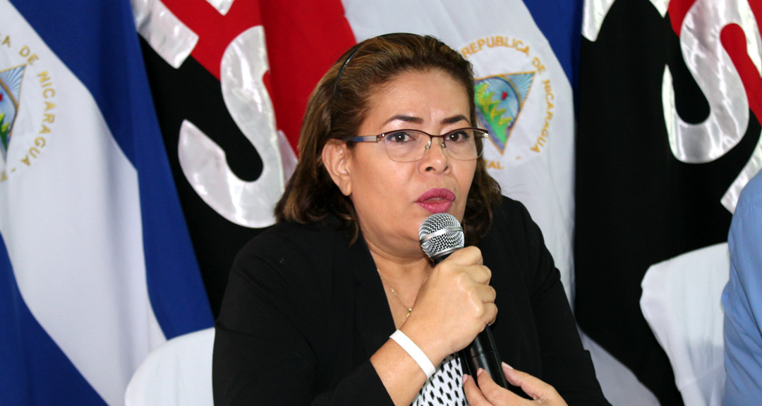 La Dra. Flor de María Valle, Rectora de la UNAN-León, enfatizó la relevancia e impacto de la firma de este convenio para su Alma Mater.