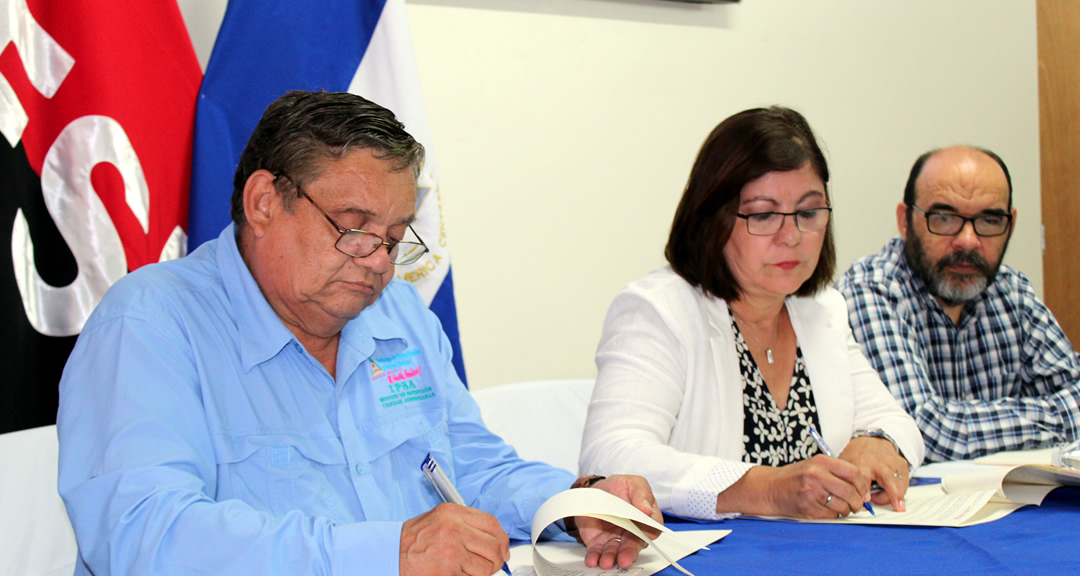 CNU y UNAN-León firman convenio de colaboración con IPSA