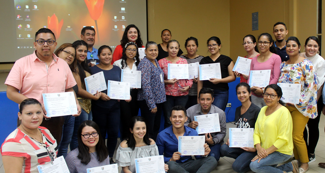 POLISAL y ANPAC capacitan a profesionales del análisis clínico