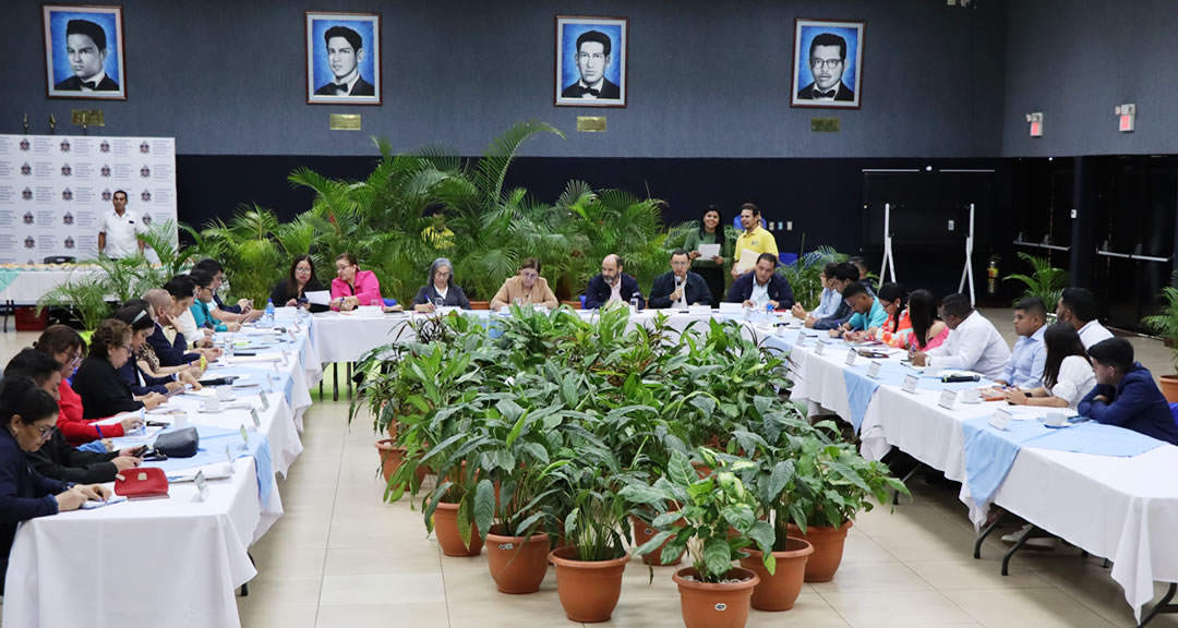 Consejo Universitario de la UNAN-Managua sostiene sesión de trabajo