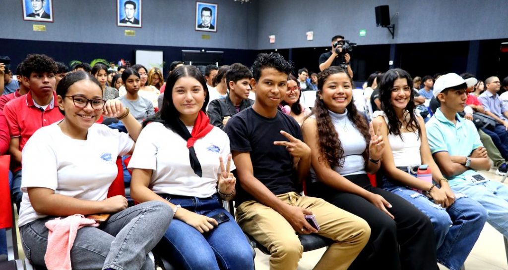 Líderes estudiantiles protagonistas en encuentro Juventud Gloriosa de todos los tiempos