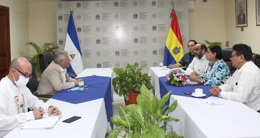 Autoridades de la UNAN-Managua reciben visita del Embajador de Italia en Nicaragua
